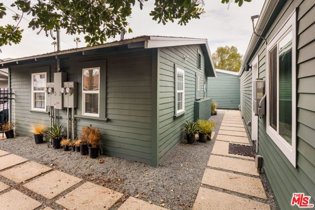 126 Franklin Court, Glendale, CA 91205