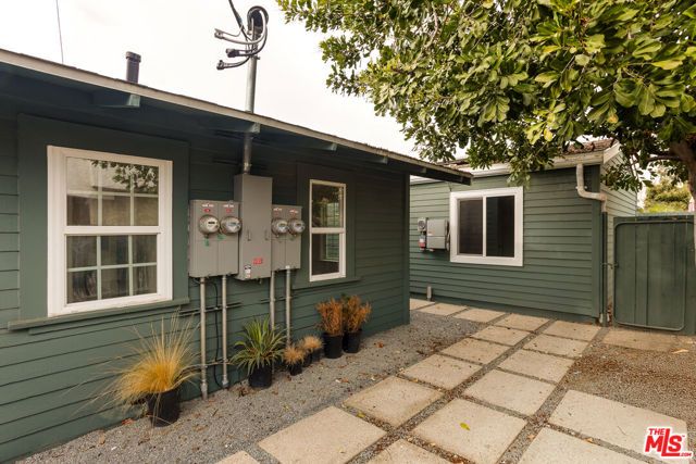 126 Franklin Court, Glendale, CA 91205