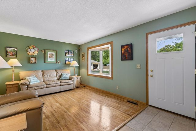 16125 Franchise Avenue W, Rosemount, MN 55068