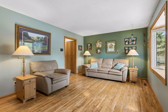 16125 Franchise Avenue W, Rosemount, MN 55068