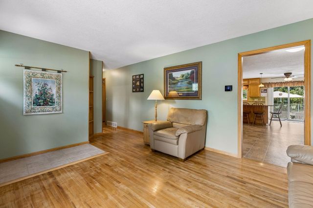 16125 Franchise Avenue W, Rosemount, MN 55068