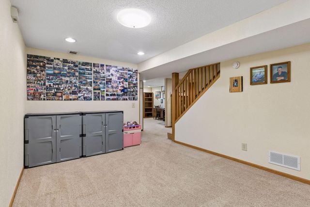 16125 Franchise Avenue W, Rosemount, MN 55068