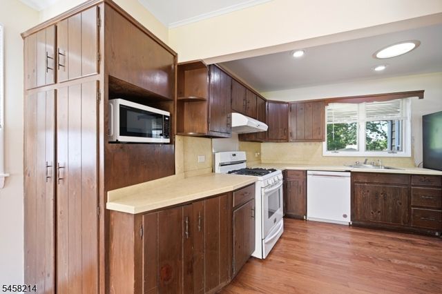 32 Conestoga Trl, Sparta Twp., NJ 07871