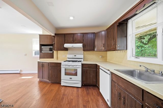 32 Conestoga Trl, Sparta Twp., NJ 07871