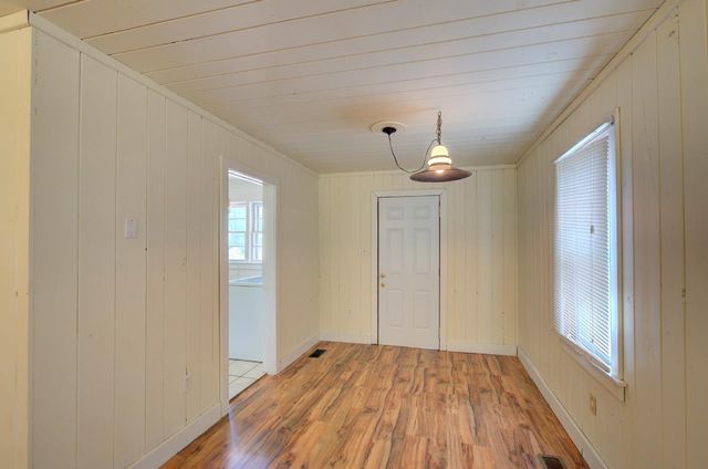 494 Longview Road, Spartanburg, SC 29303