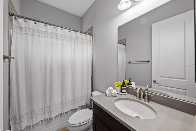 8362 DUNHAM STATION DRIVE, Tampa, FL 33647