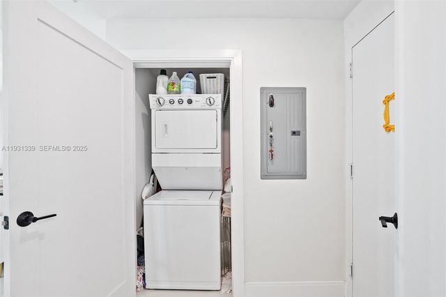 60 SW 13th St 3603, Miami, FL 33130