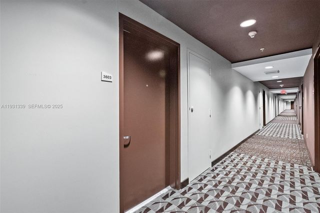 60 SW 13th St 3603, Miami, FL 33130