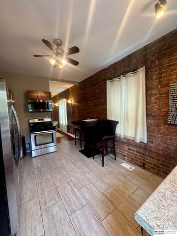 122-124 N 30th Street, Omaha, NE 68131