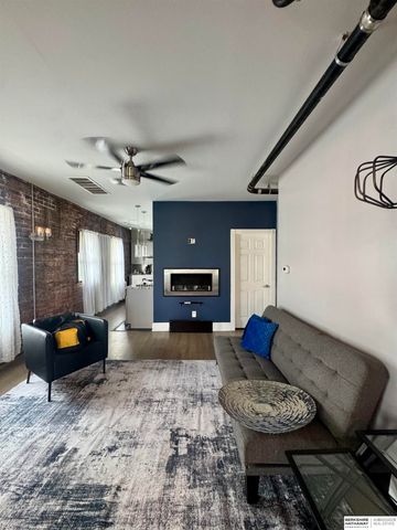 122-124 N 30th Street, Omaha, NE 68131