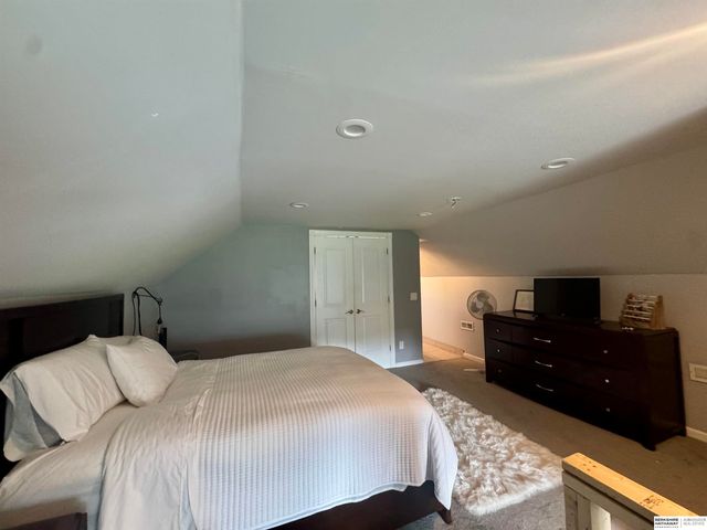 122-124 N 30th Street, Omaha, NE 68131