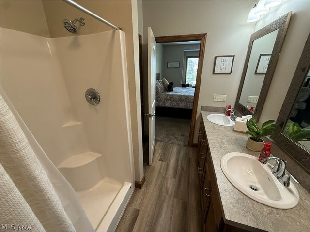 1163 Pine Bluff Drive NE, New Philadelphia, OH 44663