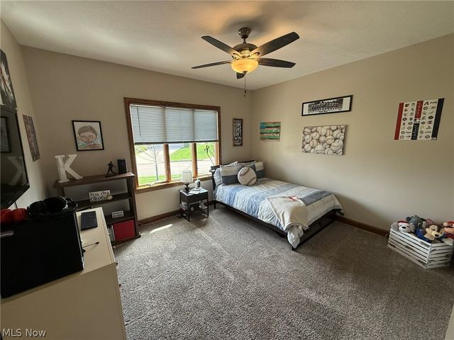 1163 Pine Bluff Drive NE, New Philadelphia, OH 44663