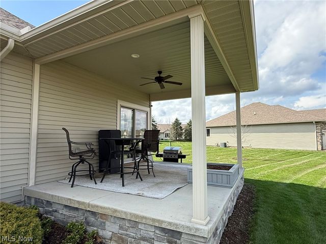 1163 Pine Bluff Drive NE, New Philadelphia, OH 44663