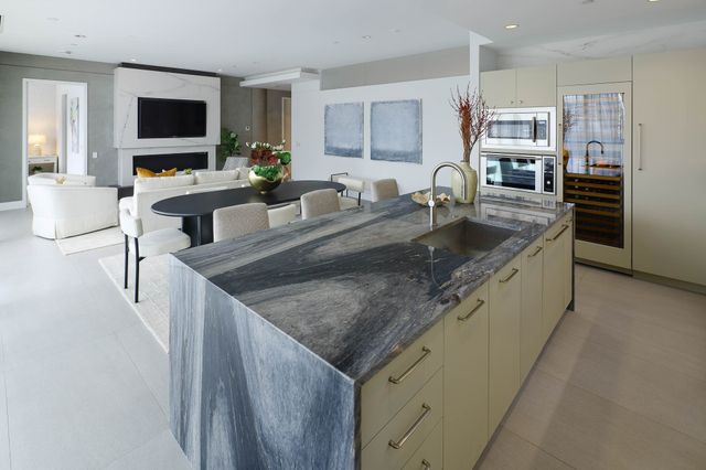 2408 Victory Park Lane 1039, Dallas, TX 75219