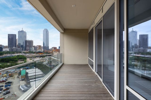 2408 Victory Park Lane 1039, Dallas, TX 75219