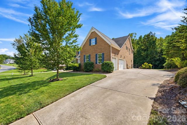612 Highland Ridge Point, Clover, SC 29710