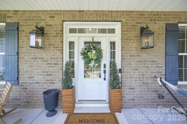 612 Highland Ridge Point, Clover, SC 29710