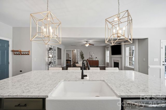 612 Highland Ridge Point, Clover, SC 29710