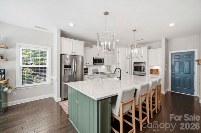 612 Highland Ridge Point, Clover, SC 29710