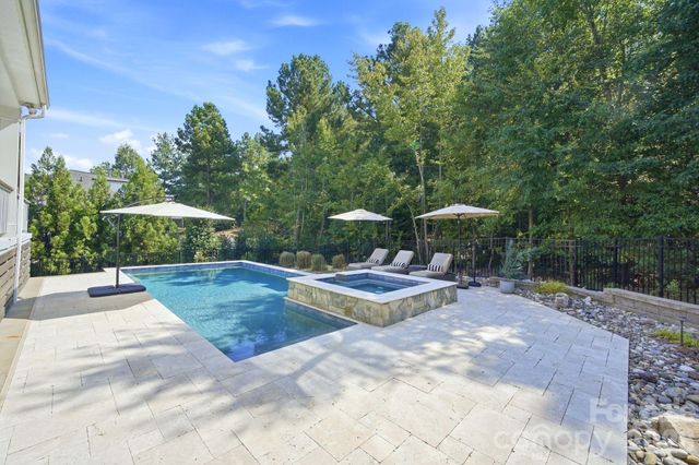 612 Highland Ridge Point, Clover, SC 29710