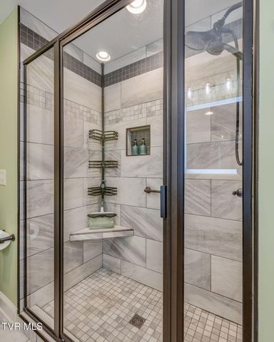 136 Roy Phillips Road, Jonesborough, TN 37659