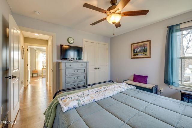 136 Roy Phillips Road, Jonesborough, TN 37659