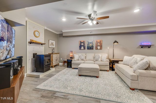 136 Roy Phillips Road, Jonesborough, TN 37659