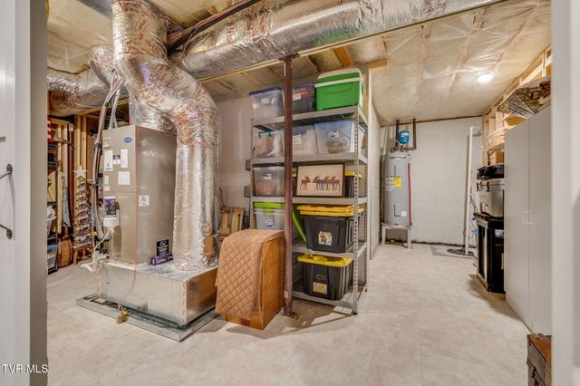 136 Roy Phillips Road, Jonesborough, TN 37659