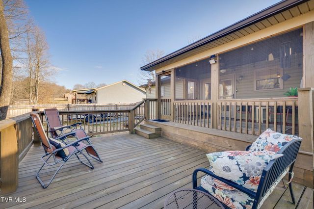 136 Roy Phillips Road, Jonesborough, TN 37659