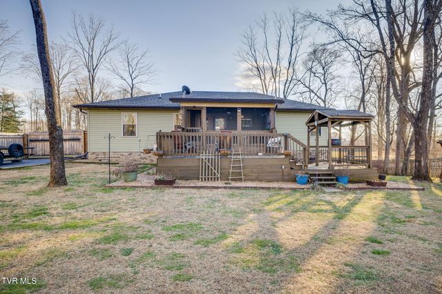136 Roy Phillips Road, Jonesborough, TN 37659