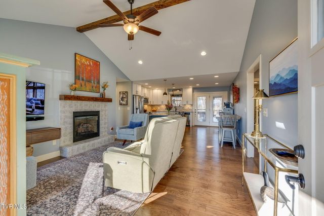 136 Roy Phillips Road, Jonesborough, TN 37659