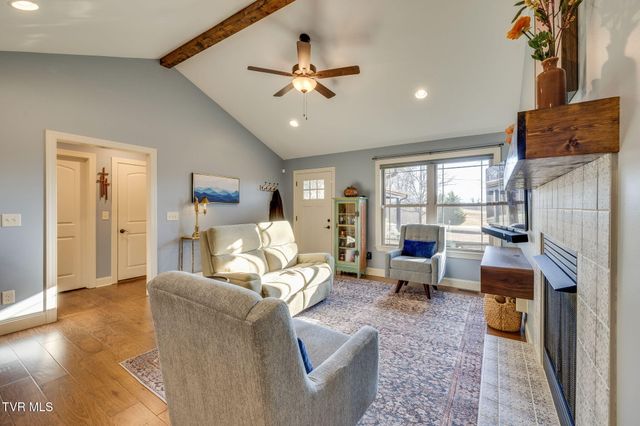 136 Roy Phillips Road, Jonesborough, TN 37659