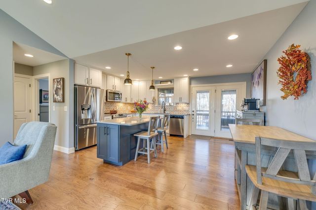 136 Roy Phillips Road, Jonesborough, TN 37659