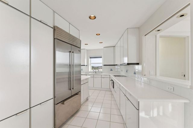 100 Royal Palm Way G5, Palm Beach, FL 33480