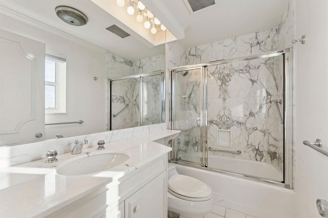 100 Royal Palm Way G5, Palm Beach, FL 33480