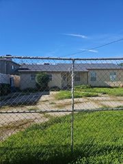 6537 Columbus Avenue, Van Nuys (los Angeles), CA 91411