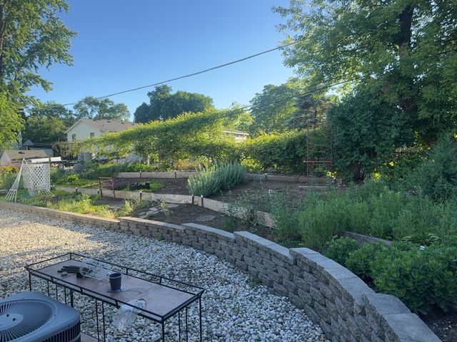 3829 EASTWAY Drive, Island Lake, IL 60042