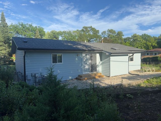 3829 EASTWAY Drive, Island Lake, IL 60042