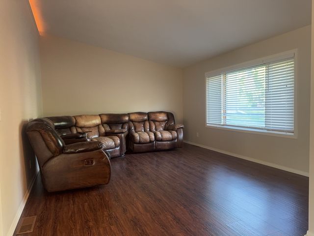 3829 EASTWAY Drive, Island Lake, IL 60042