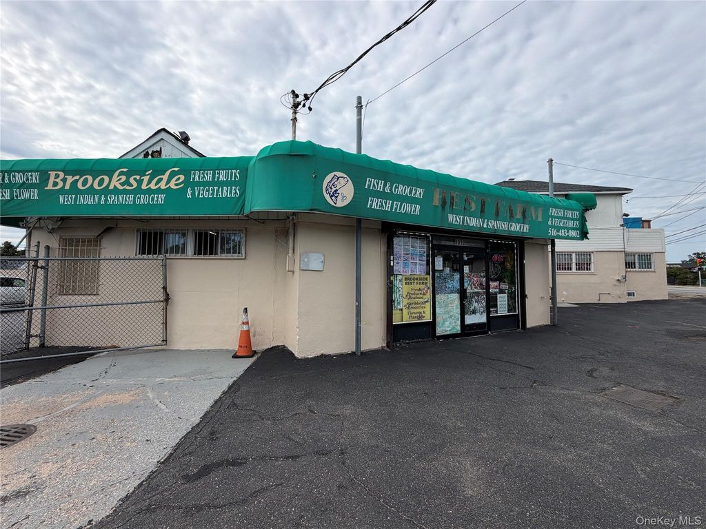 1010 Brookside Avenue, Uniondale, NY 11553 — exterior