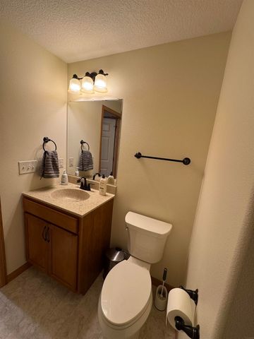 4907 Luke Street, Cedar Falls, IA 50613