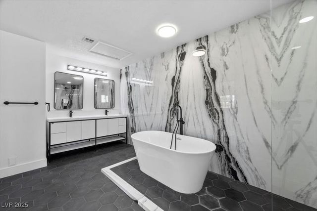 1695 Montessouri Street, Las Vegas, NV 89117