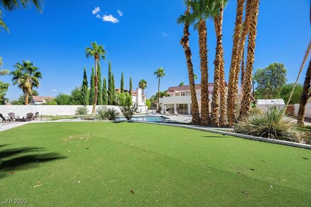 1695 Montessouri Street, Las Vegas, NV 89117