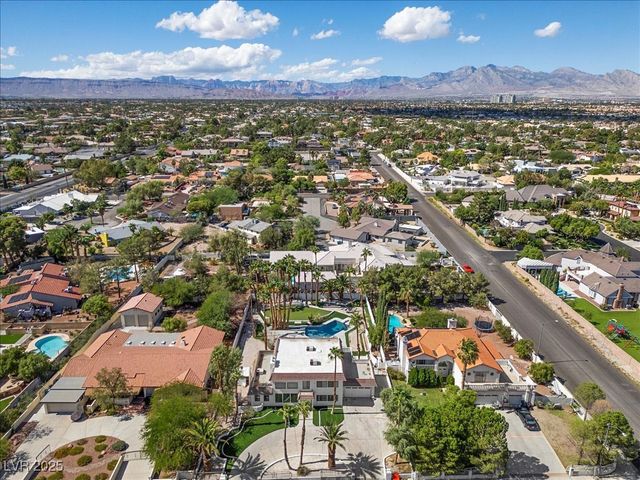 1695 Montessouri Street, Las Vegas, NV 89117