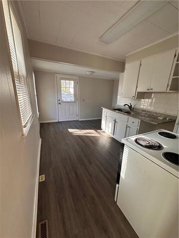 4528 Fairmount Avenue, Kansas City, MO 64111