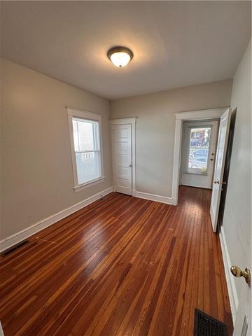 4528 Fairmount Avenue, Kansas City, MO 64111