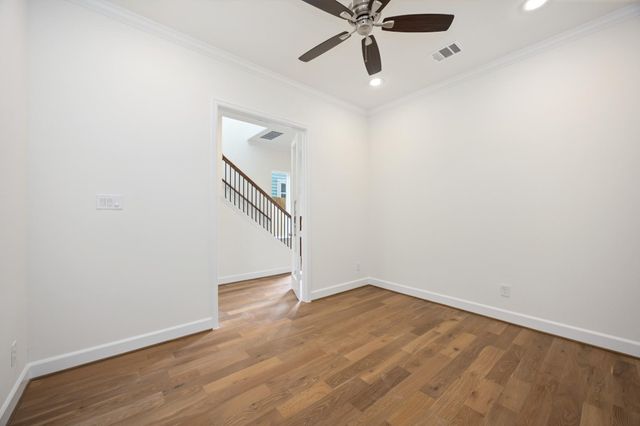 1125 E 24th Street, Houston, TX 77009