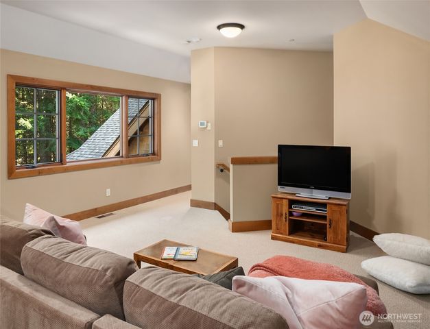91 Rushing Water Lane, Cle Elum, WA 98922