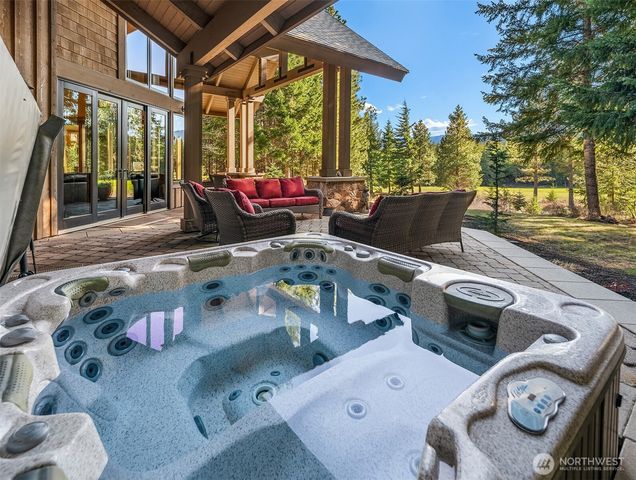 91 Rushing Water Lane, Cle Elum, WA 98922
